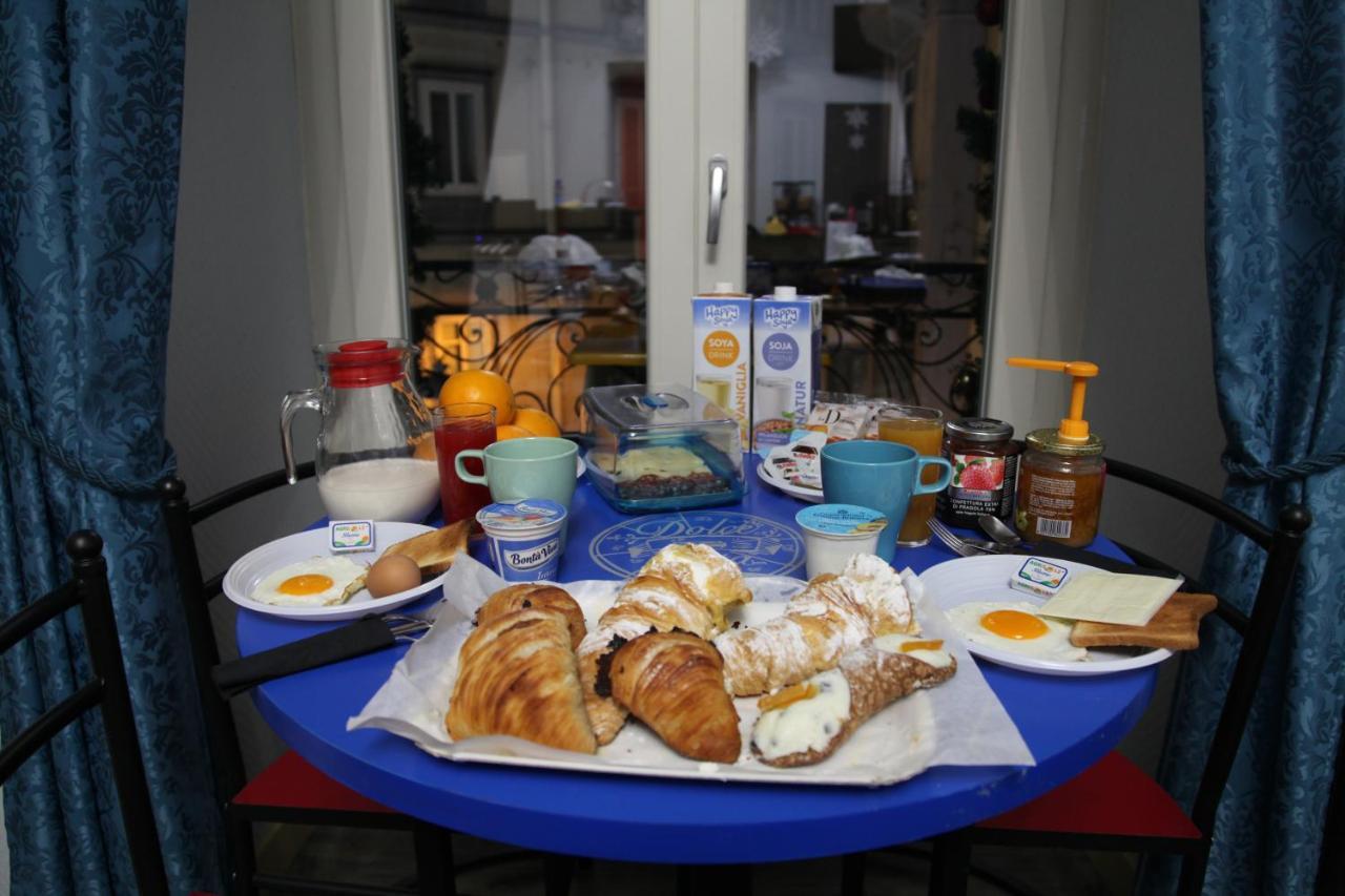 Dolce Vita Rooms & Breakfast Nápoles Exterior foto